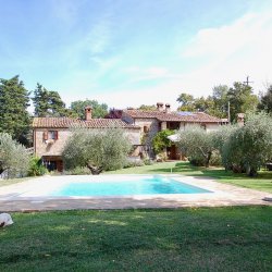 CD867 Passignano: gezellig boerenhuis met zwembad en B&B - Italië/Italy